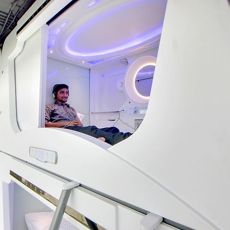 Hotel Astropods Airport, Mumbai. Buitenkant foto