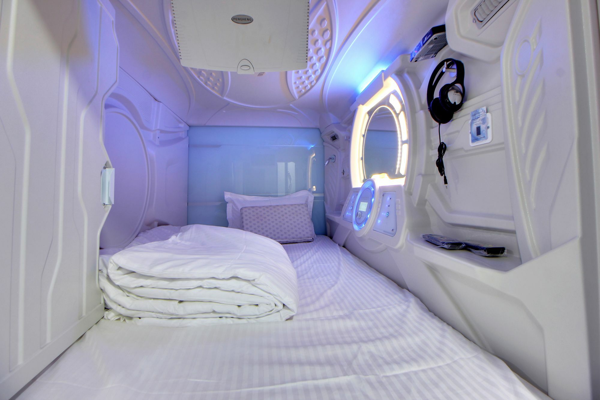 Hotel Astropods Airport, Mumbai. Buitenkant foto